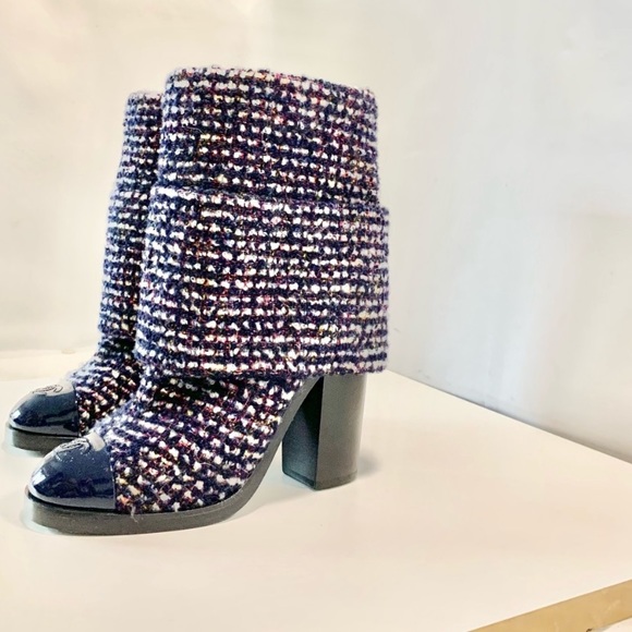 Searching for these Chanel Foldover Tweed Boots. - Picture 4 of 6